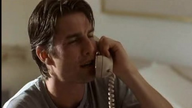 Tom Cruise Barefoot in Jerry Maguire